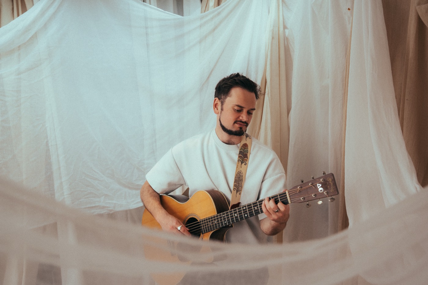 liam higgins playing guitar